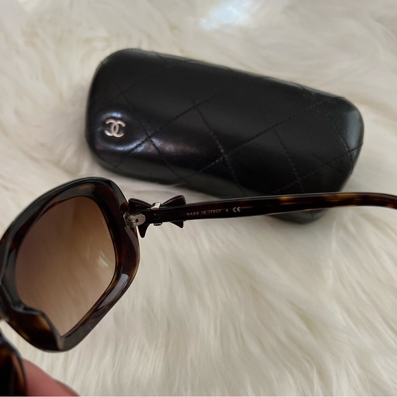 CHANNEL CC LOGO RECTANGULAR BOW SUNGLASSES - Picture 5 of 7